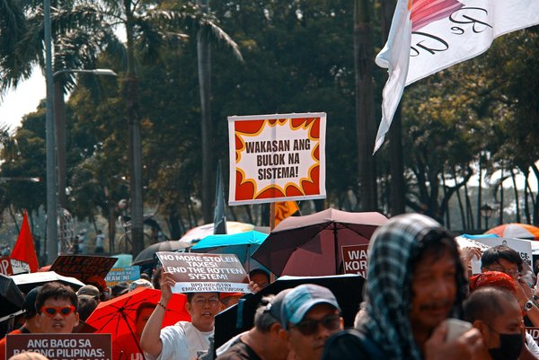 Les Défis Incontournables des Contrats de Travail dans le Domaine de la Restauration: Analyse et Perspectives